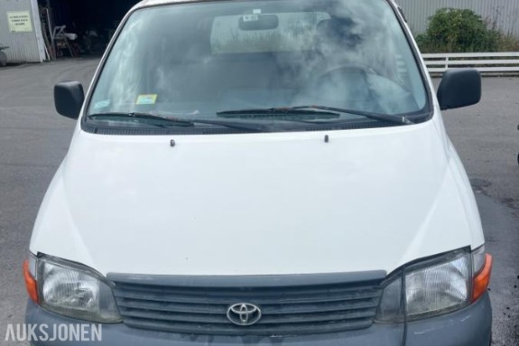 2006 Toyota HiAce 2.5 88 HK Diesel – 192 000 km