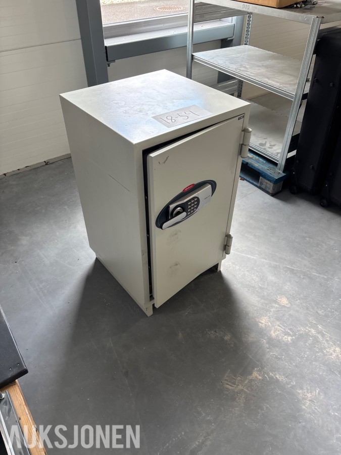 Diplomat Safe