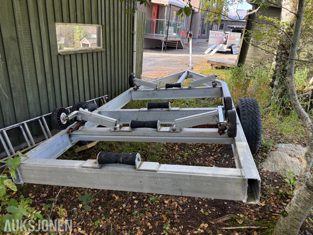 Opplagshenger i Aluminium Ca 6,4 meter