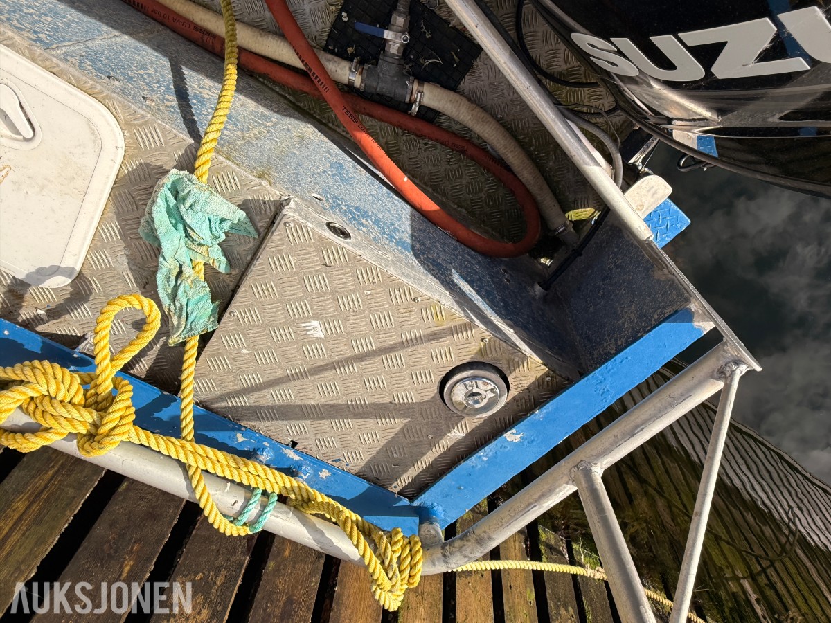 Nebben TR-8-FL aluminiumsbåt med Suzuki 150 hk og leppefiskrettighet