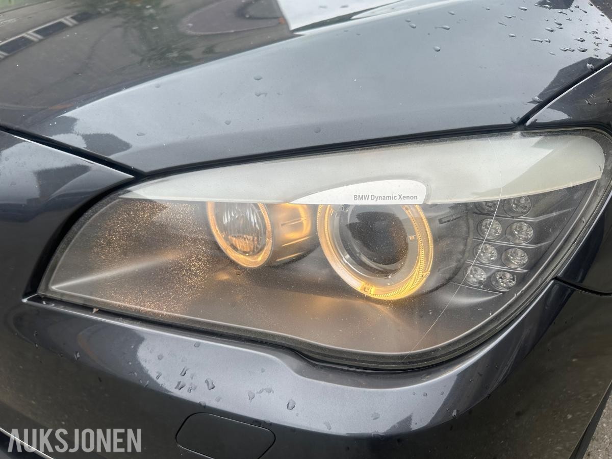 2011 BMW 750i xDrive 407hk V8 automat skinninteriør