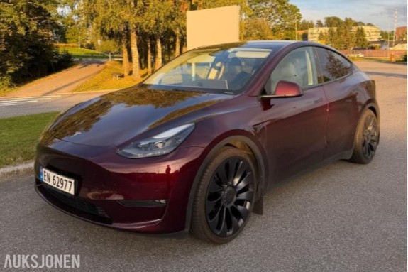 2025 Tesla Model Y Performance AWD Autopilot, Kamera, Panorama - Nybilgaranti