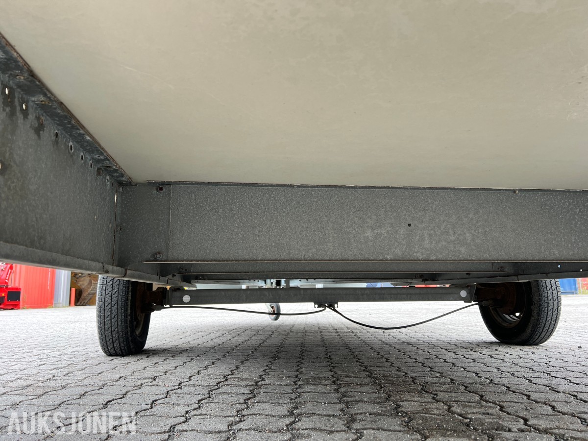 Arnpro Letthus 420 2 TT spisebrakke 6 personer m/tanktoalett