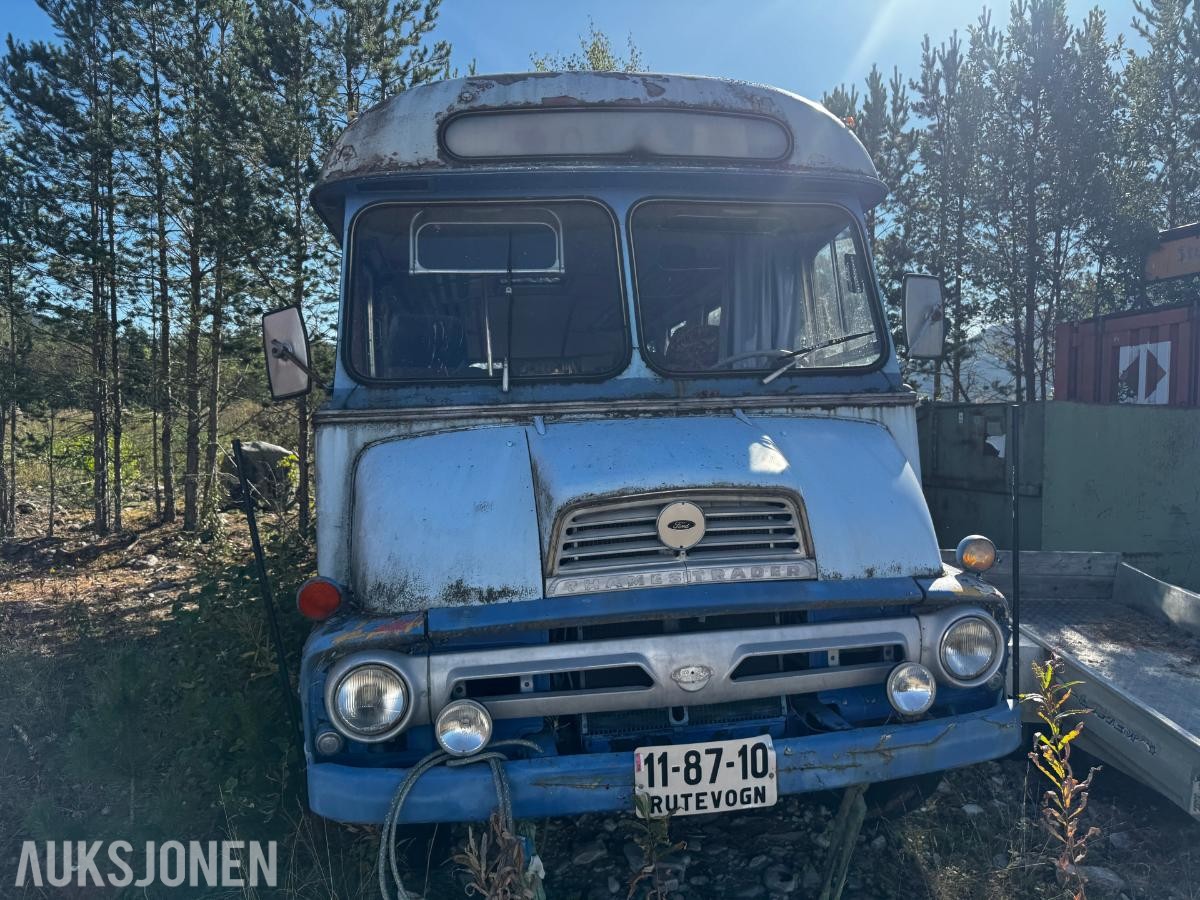 1959 Ford Trader 55 6 seter buss