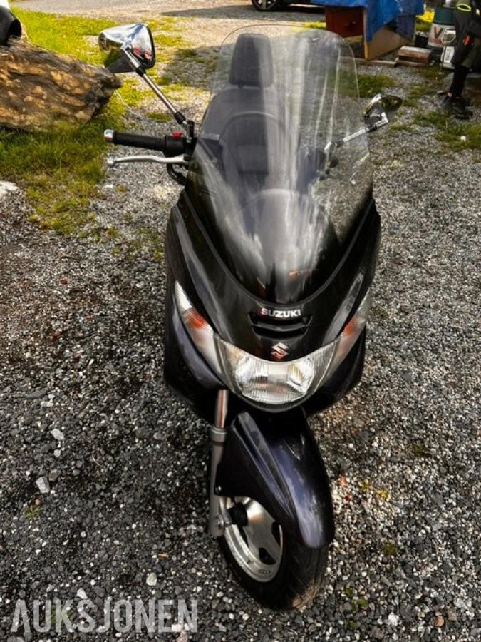 2001 Suzuki AN 400Z Burgman ca. 38 500 km