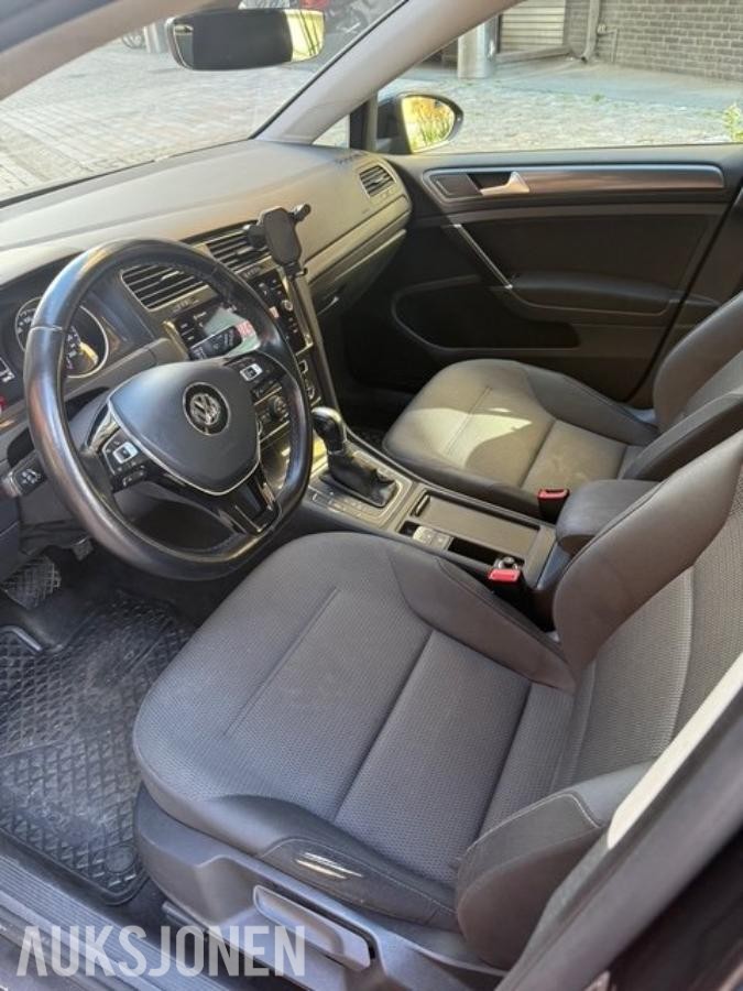 VW Golf Variant 1.0 TSI 110HK DSG / ACC / NAVI / P-SENSOR / 2018