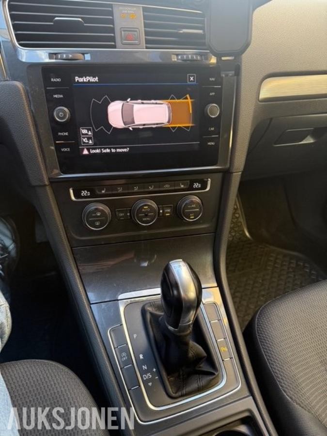 VW Golf Variant 1.0 TSI 110HK DSG / ACC / NAVI / P-SENSOR / 2018