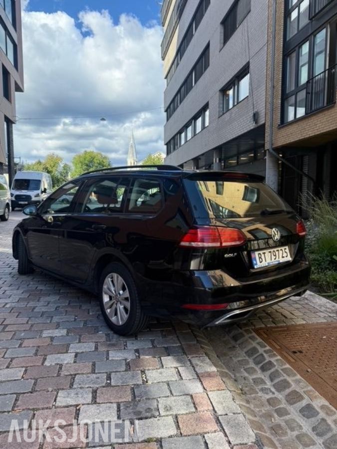 VW Golf Variant 1.0 TSI 110HK DSG / ACC / NAVI / P-SENSOR / 2018