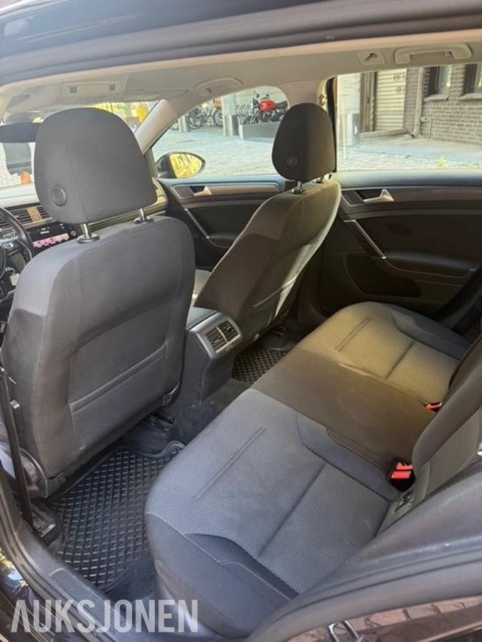 VW Golf Variant 1.0 TSI 110HK DSG / ACC / NAVI / P-SENSOR / 2018