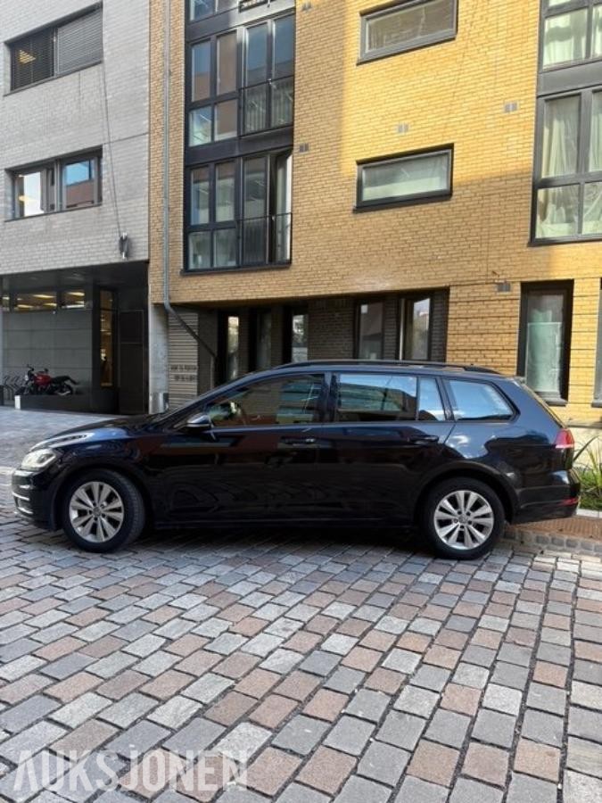 VW Golf Variant 1.0 TSI 110HK DSG / ACC / NAVI / P-SENSOR / 2018