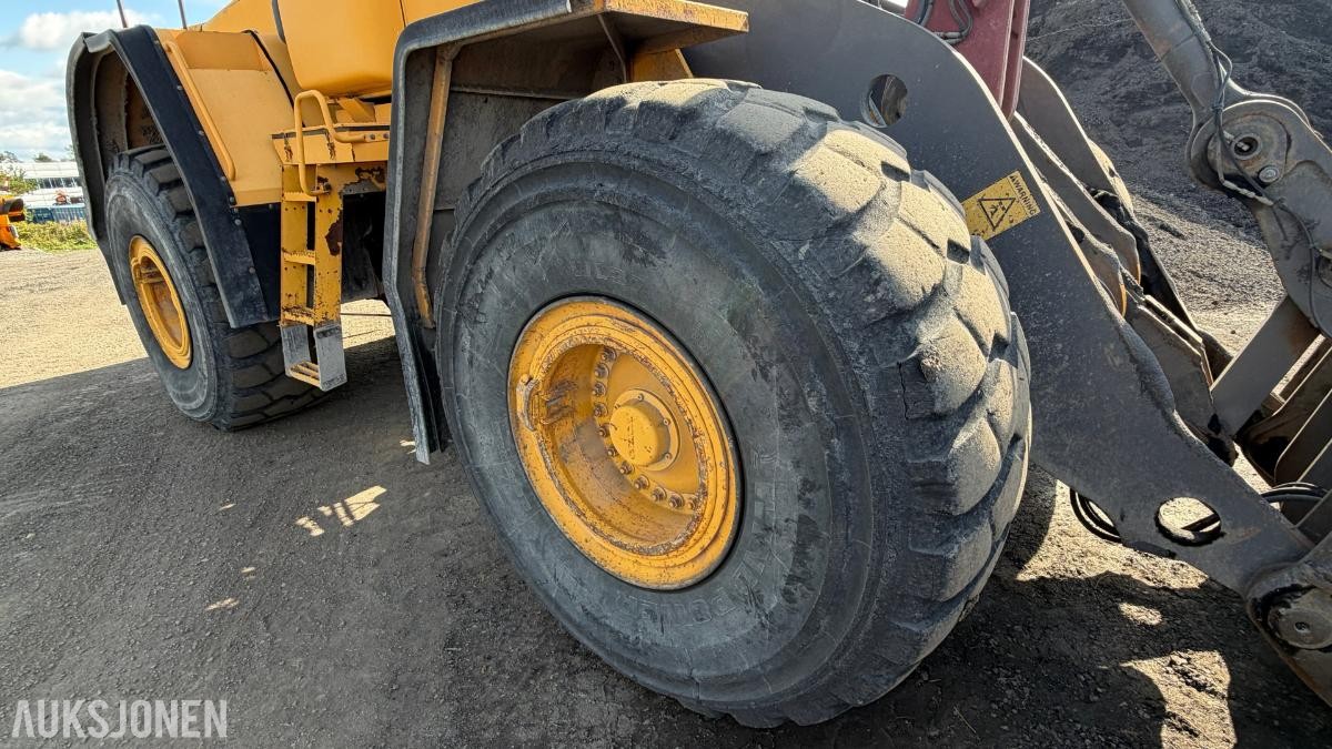 2006 Volvo L180E Hjullaster – 10.772 t – Skuffe – Sentralsmøring