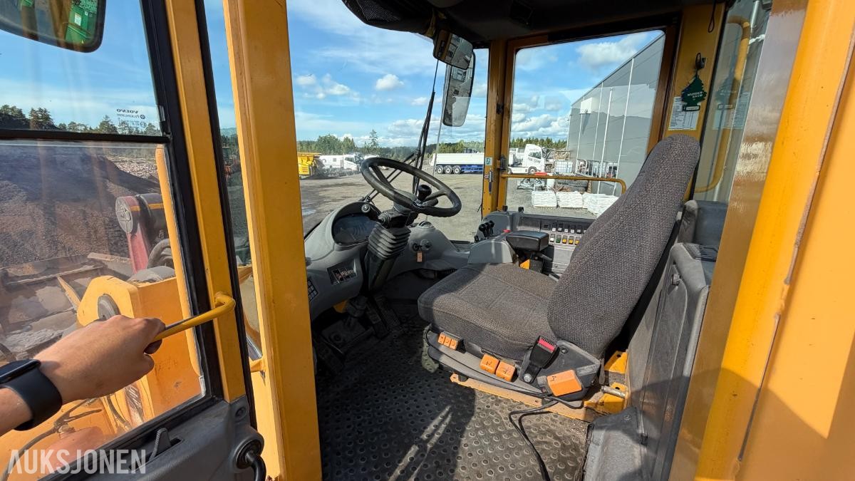 2006 Volvo L180E Hjullaster – 10.772 t – Skuffe – Sentralsmøring