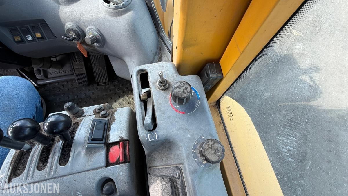 2006 Volvo L180E Hjullaster – 10.772 t – Skuffe – Sentralsmøring