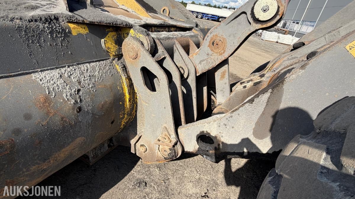 2006 Volvo L180E Hjullaster – 10.772 t – Skuffe – Sentralsmøring