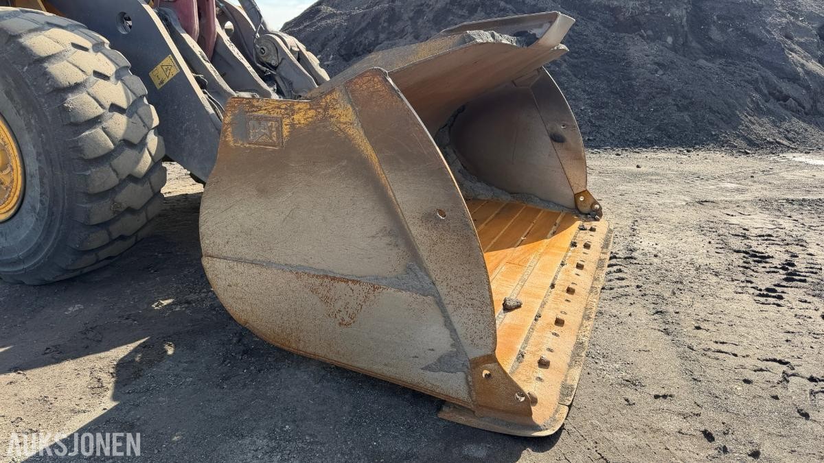 2006 Volvo L180E Hjullaster – 10.772 t – Skuffe – Sentralsmøring