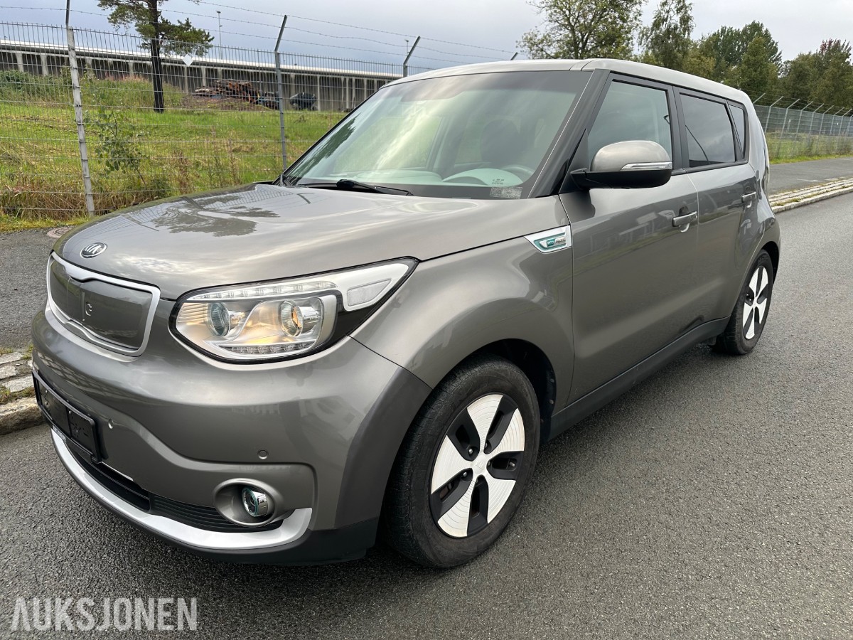 2016 KIA SOUL EV 27 KWH SKINN VARMEPUMPE KAMERA PARKERINGSSENSORER