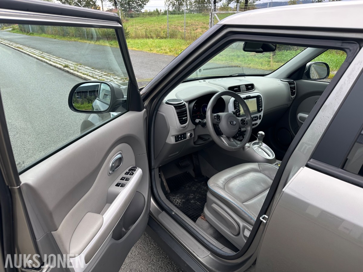 2016 KIA SOUL EV 27 KWH SKINN VARMEPUMPE KAMERA PARKERINGSSENSORER