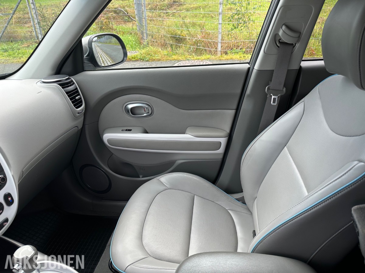 2016 KIA SOUL EV 27 KWH SKINN VARMEPUMPE KAMERA PARKERINGSSENSORER
