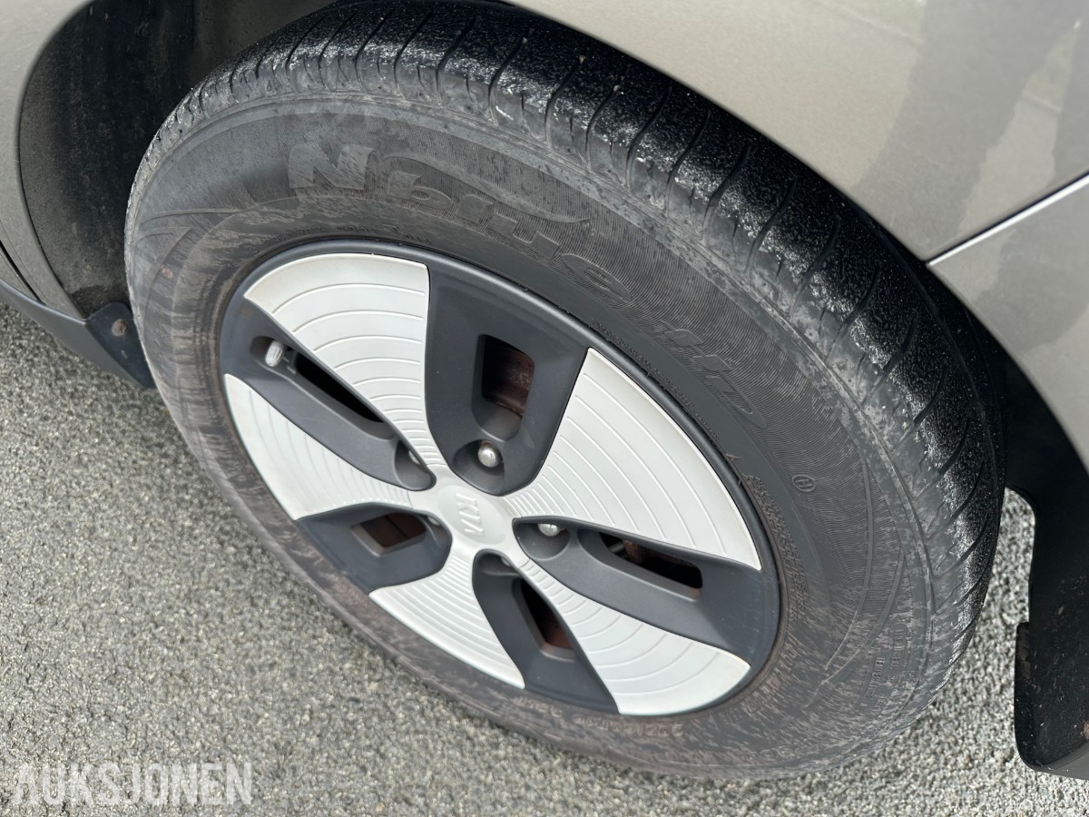 2016 KIA SOUL EV 27 KWH SKINN VARMEPUMPE KAMERA PARKERINGSSENSORER