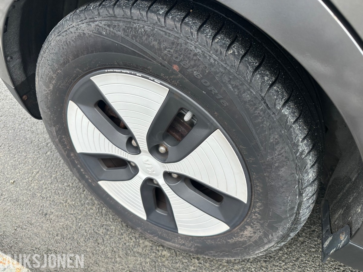 2016 KIA SOUL EV 27 KWH SKINN VARMEPUMPE KAMERA PARKERINGSSENSORER