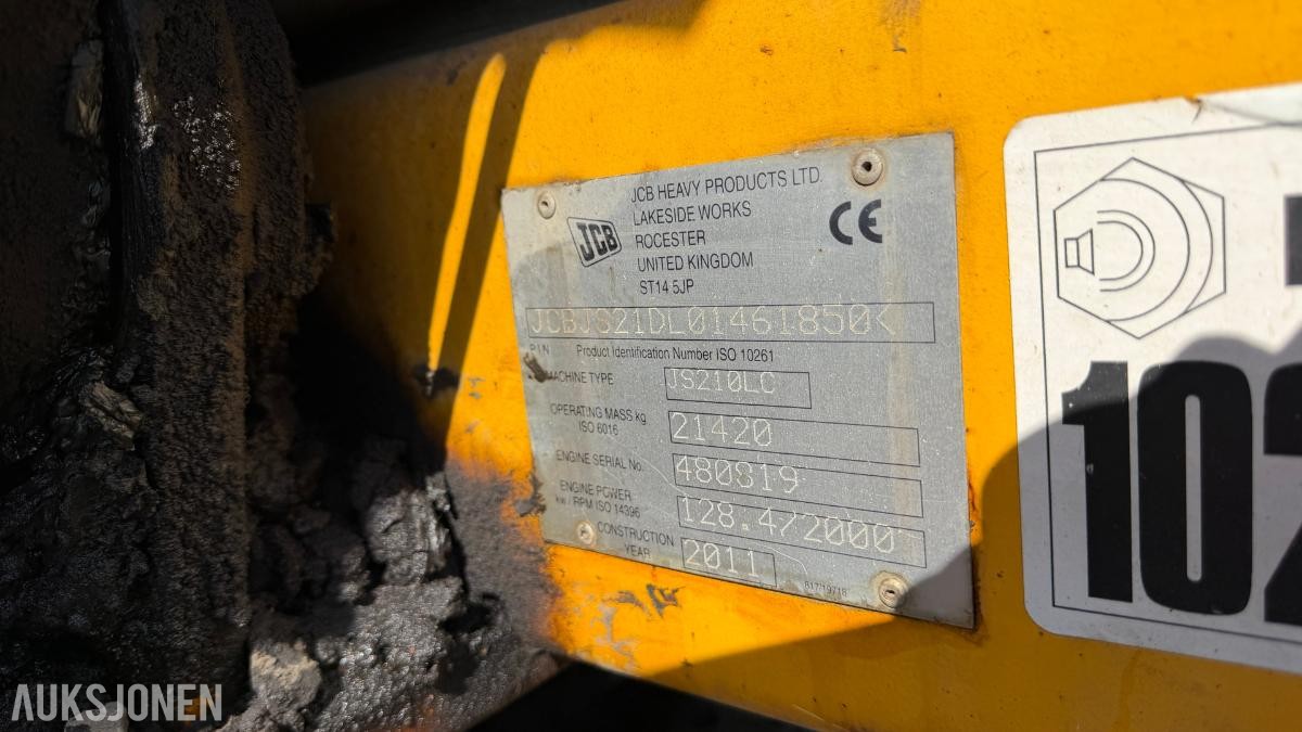 2011 JCB JS210LC Beltegraver– S70 – Sentralsmøring