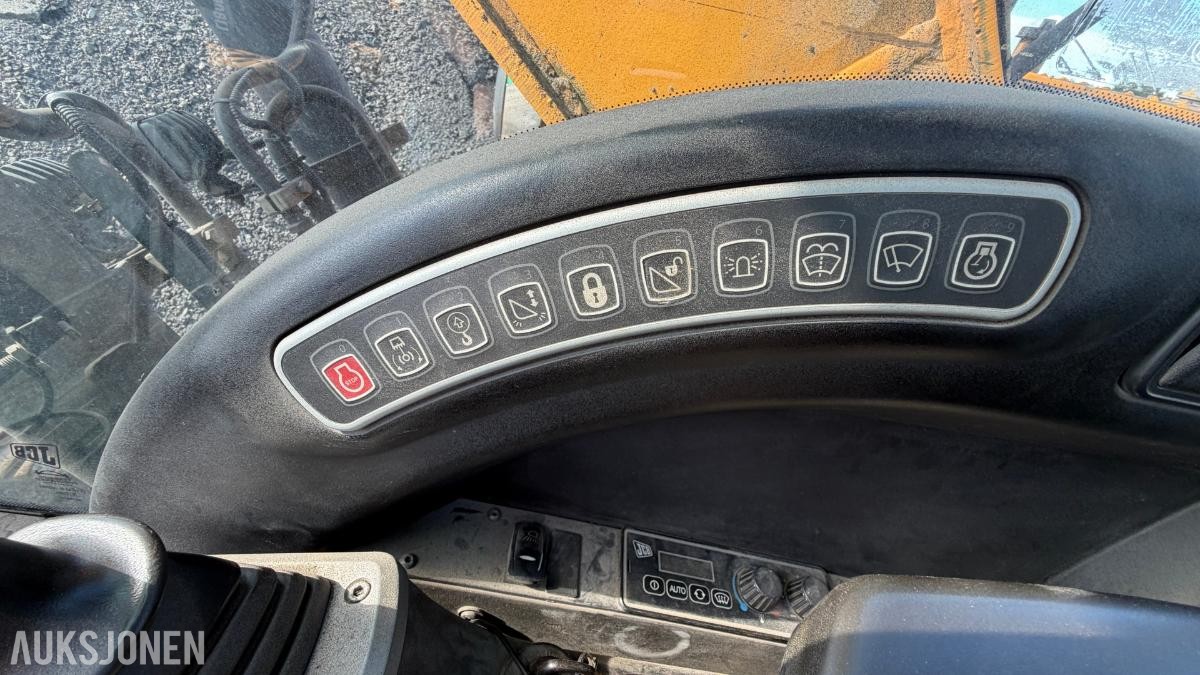 2011 JCB JS210LC Beltegraver– S70 – Sentralsmøring