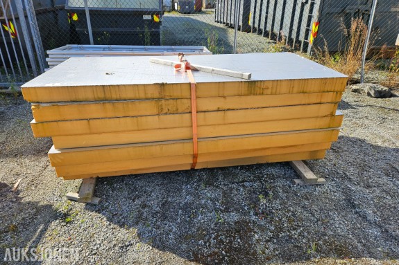 Parti isolasjonsplater - 6 sandwichplater med polyuretankjerne - 2400 x 1100 x 120 millimeter - aluminiumsbelegg