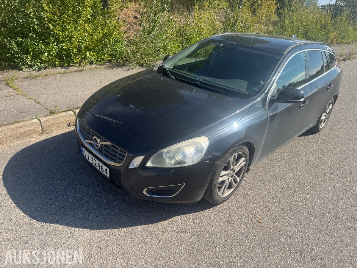 2013 Volvo V60,D2 115hk  AUTOMAT S+V DEKK SKINNINTERIØR EU OK 03.2027