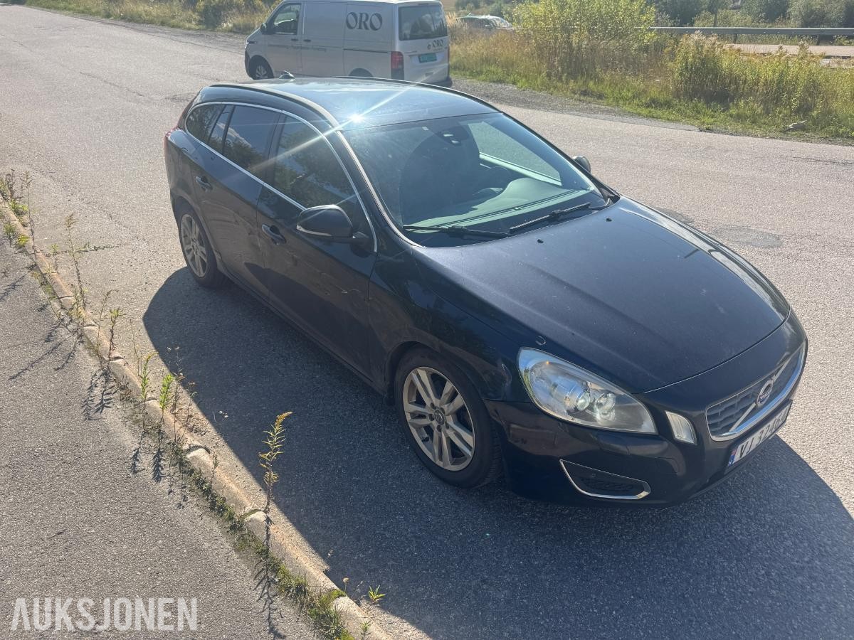 2013 Volvo V60,D2 115hk  AUTOMAT S+V DEKK SKINNINTERIØR EU OK 03.2027