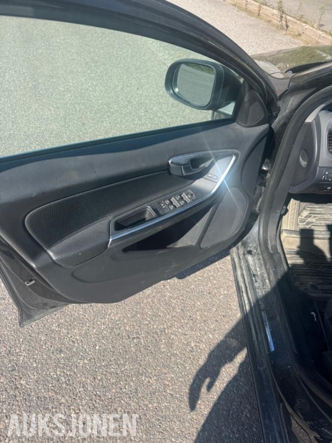 2013 Volvo V60,D2 115hk  AUTOMAT S+V DEKK SKINNINTERIØR EU OK 03.2027