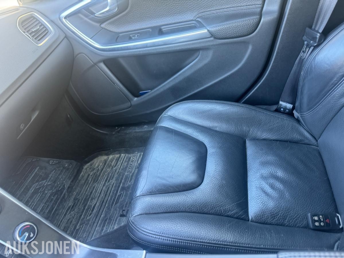 2013 Volvo V60,D2 115hk  AUTOMAT S+V DEKK SKINNINTERIØR EU OK 03.2027