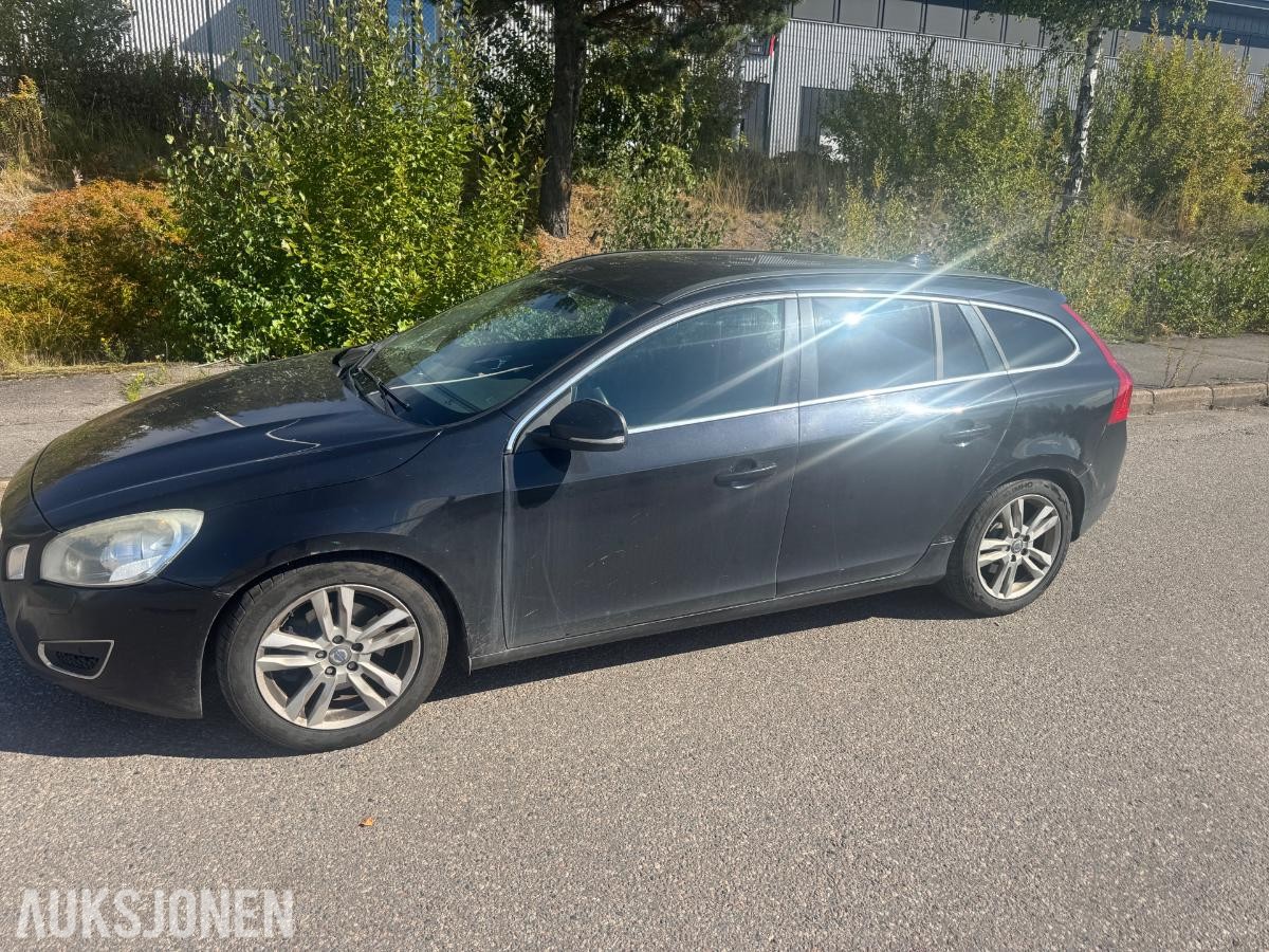 2013 Volvo V60,D2 115hk AUTOMAT S+V DEKK SKINNINTERIØR EU OK 03.2027