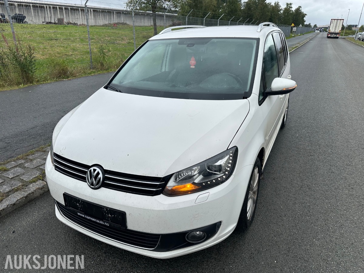 2013 Volkswagen TOURAN 105HK TDI EU-OK 07.28 HENGERFESTE VARMER ALCANTARA