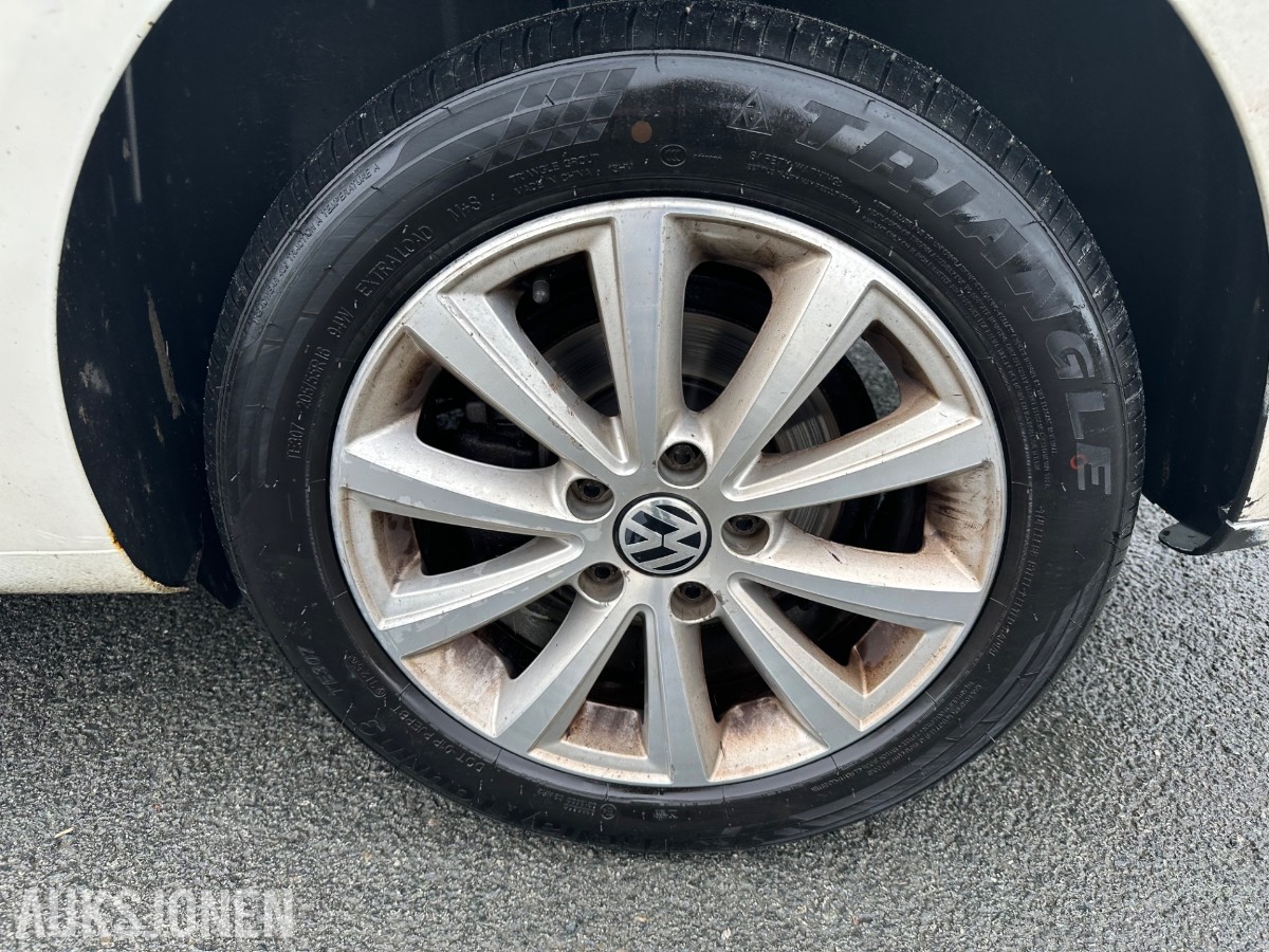2013 Volkswagen TOURAN 105HK TDI EU-OK 07.28 HENGERFESTE VARMER ALCANTARA