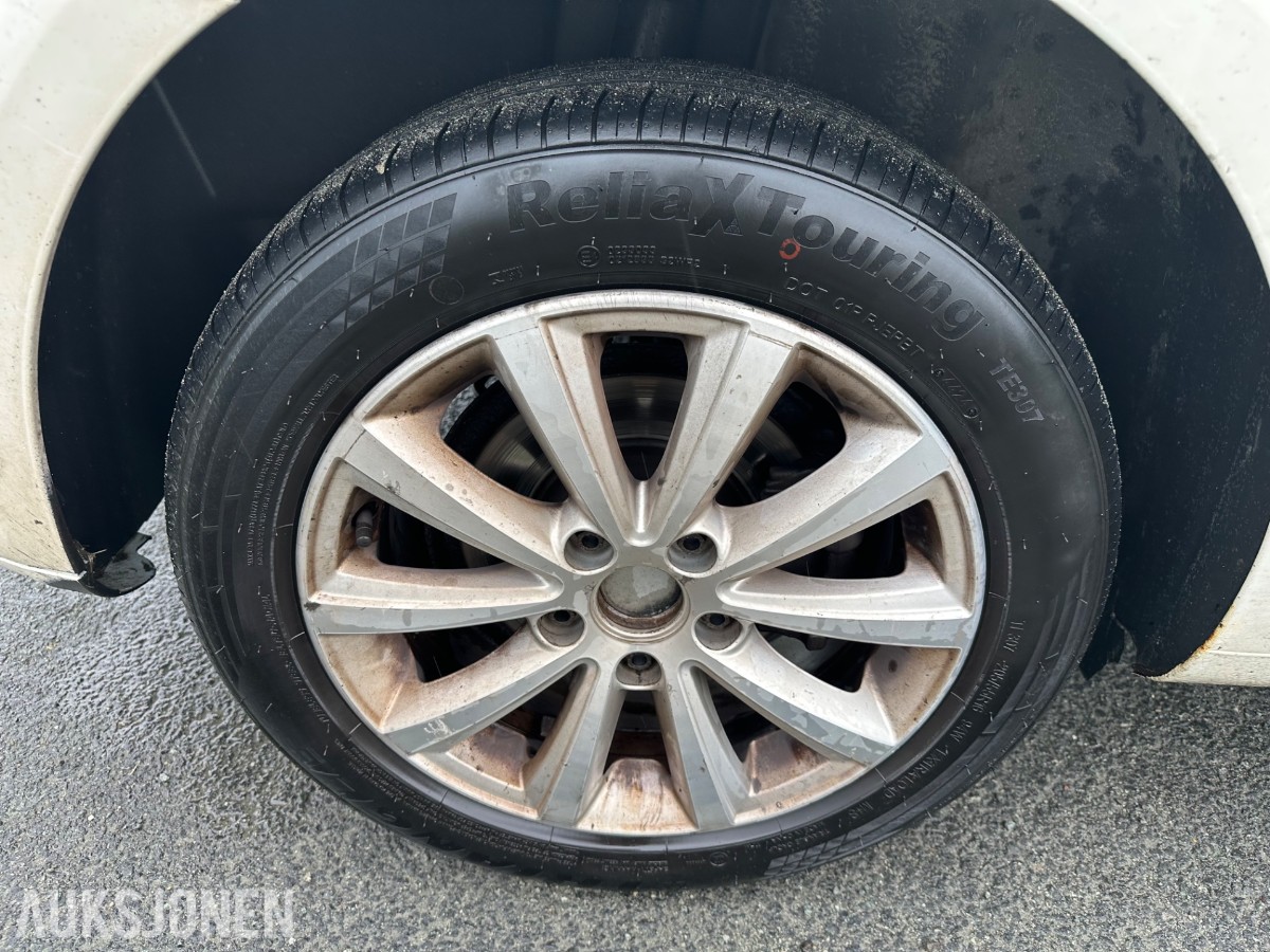 2013 Volkswagen TOURAN 105HK TDI EU-OK 07.28 HENGERFESTE VARMER ALCANTARA