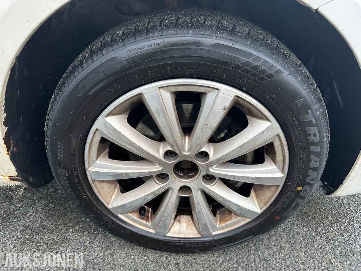 2013 Volkswagen TOURAN 105HK TDI EU-OK 07.28 HENGERFESTE VARMER ALCANTARA