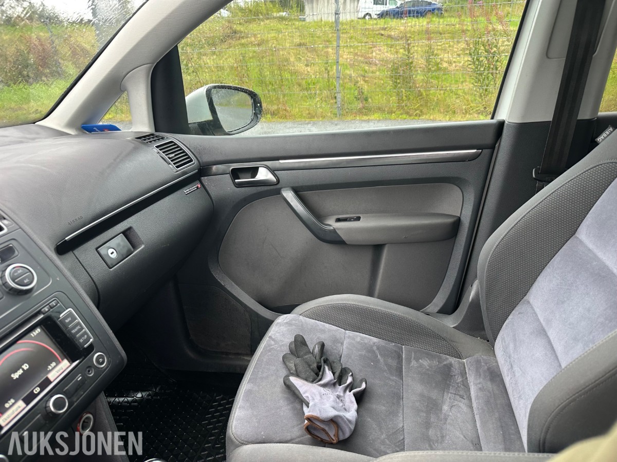 2013 Volkswagen TOURAN 105HK TDI EU-OK 07.28 HENGERFESTE VARMER ALCANTARA