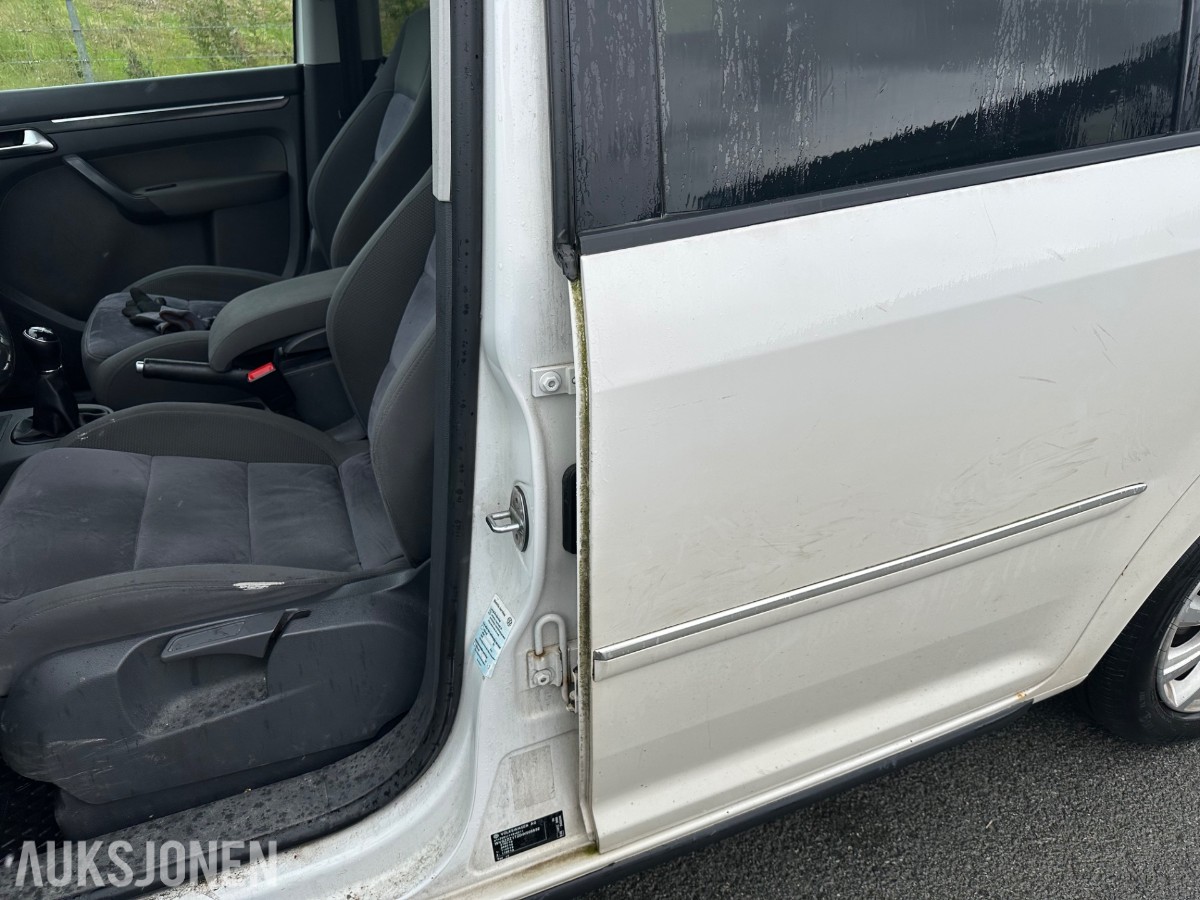 2013 Volkswagen TOURAN 105HK TDI EU-OK 07.28 HENGERFESTE VARMER ALCANTARA