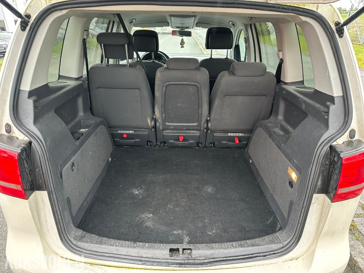 2013 Volkswagen TOURAN 105HK TDI EU-OK 07.28 HENGERFESTE VARMER ALCANTARA