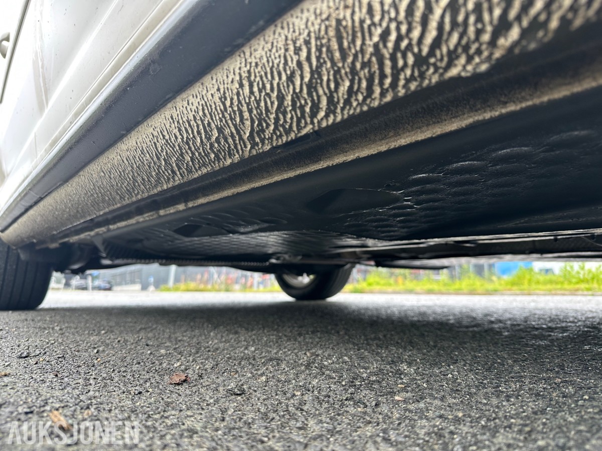 2013 Volkswagen TOURAN 105HK TDI EU-OK 07.28 HENGERFESTE VARMER ALCANTARA