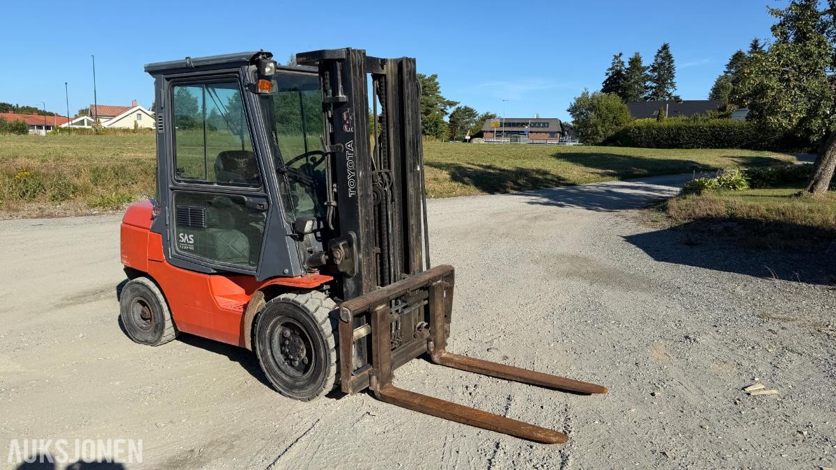2005 Toyota 62-7FDF30 gaffeltruck 3 000 kg