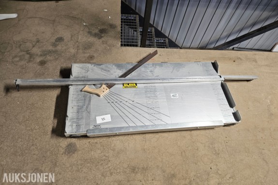 Glava skjærebord for isolasjon - aluminium med målskala - vinkelskala 30 til 55 grader - sammenleggbart med isolasjonskniv