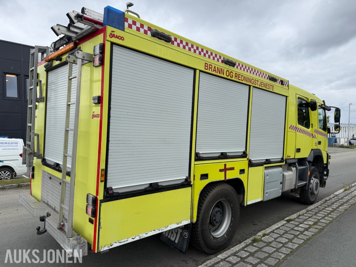 2015 Volvo FMX 4x4 brannbil, Ziegler/Braco påbygg, FPN 10-3000-1HR pumpe