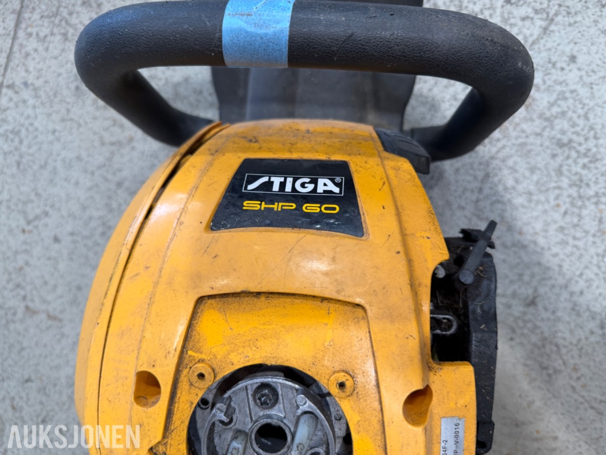 Parti med ryddesager og hekkesakser - Stihl, Stiga, Makita