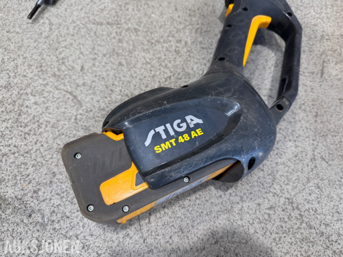 Parti med ryddesager og hekkesakser - Stihl, Stiga, Makita