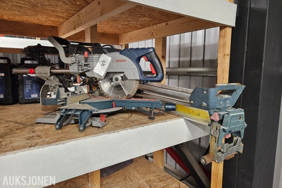 Bosch GCM 8 SJL Professional Heavy Duty kapp- og gjærsag - 2017 - 216 mm - med Bosch GTA 3800 sagbord