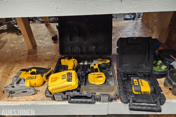 DeWalt 18V verktøyparti - DCS331 stikksag - DC920 bore- og skrumaskin - DW088CG grønn krysslaser