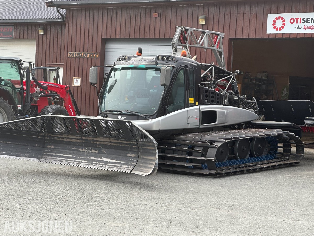 2005 Prinoth Leitwolf W tråkkemaskin med vinsj og skjær