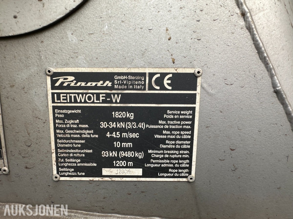 2005 Prinoth Leitwolf W tråkkemaskin med vinsj og skjær
