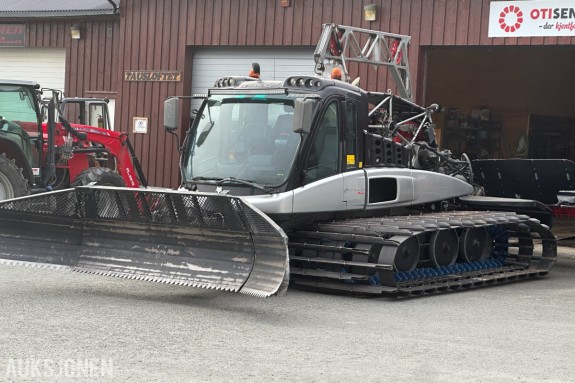 2005 Prinoth Leitwolf W tråkkemaskin med vinsj og skjær